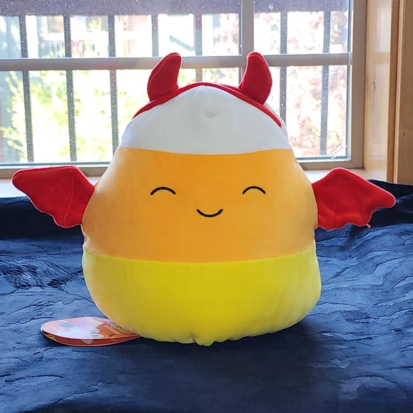 1 Dante & Carah Flip A Mallow By Squishmallow Devil Candy Corn Squishmallow - Picture 2 of 7